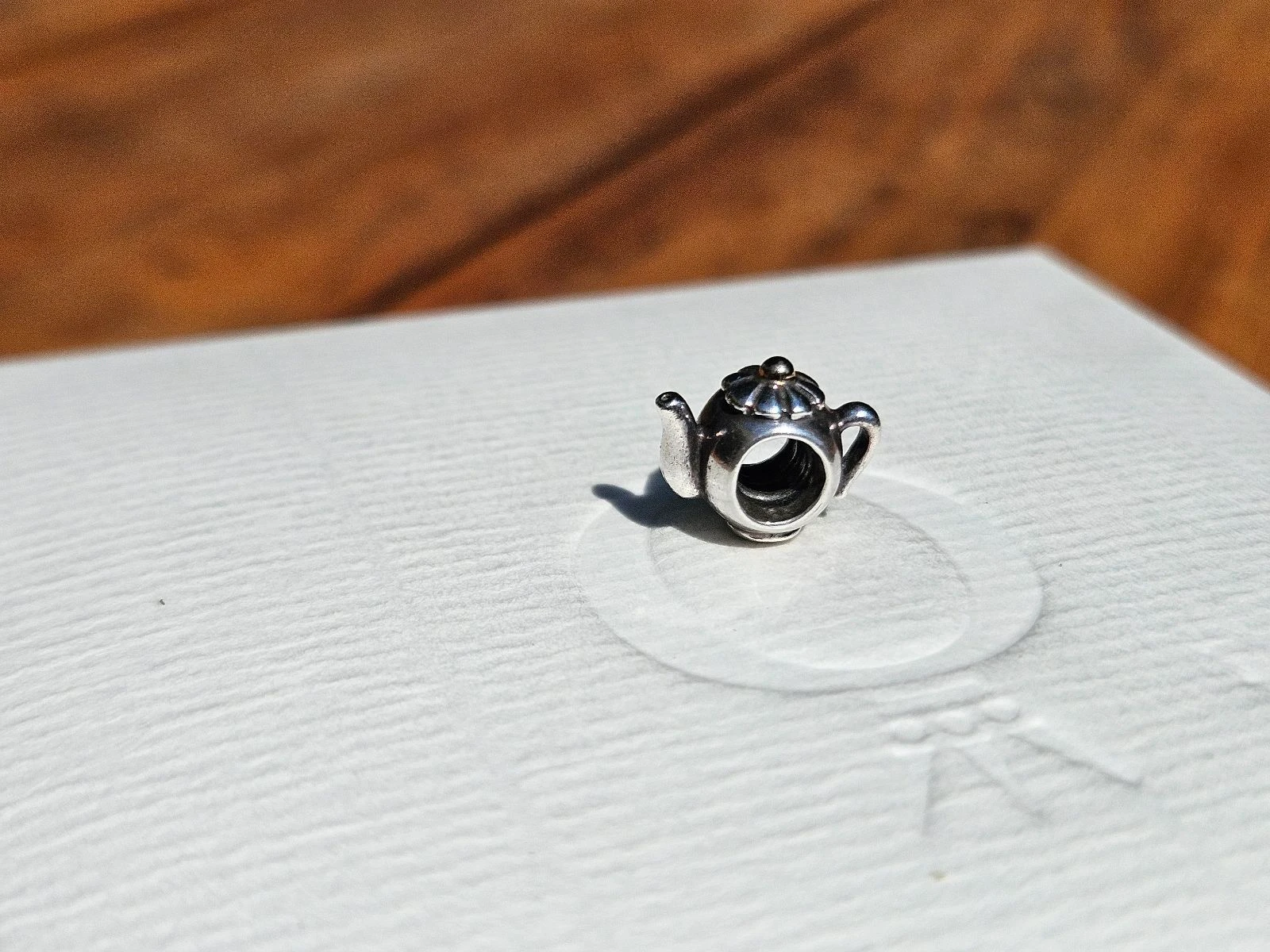 Pingente de chaleira bicolor de 14k da Pandora – photo 5